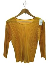 PLEATS PLEASE ISSEY MIYAKE