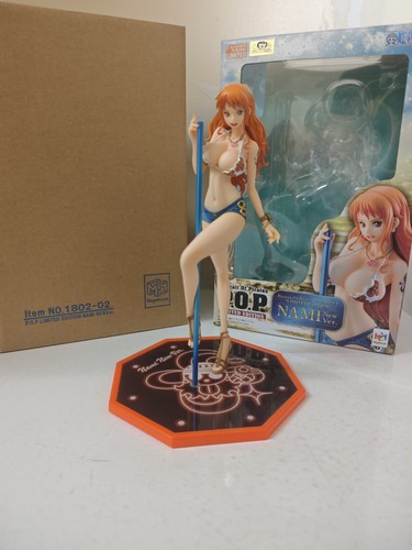 Figurine nami one piece - nami,