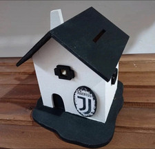 Salvadanaio in legno Juventus artigianato casetta personalizzabile collezione