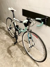 bici da corsa in carbonio