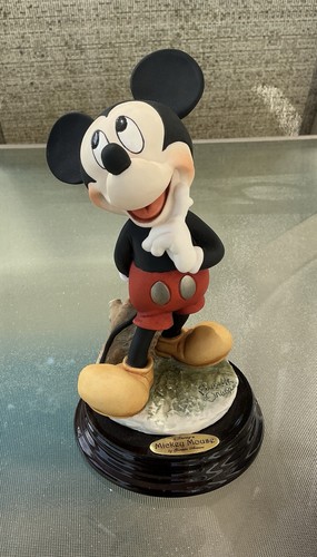 Giuseppe armani disney - armani, disney's