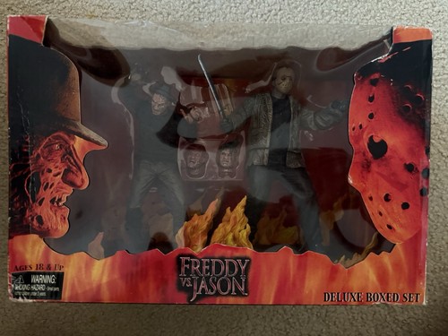 Action figures neca freddy - action,