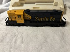 Locomotiva diesel AHM 5012