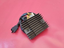 REGOLATORE DI TENSIONE ORIGINALE PER APRILIA TUONO 1100 ANNI 2015 2016 2017