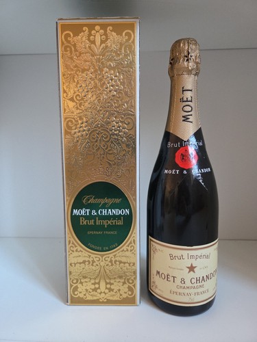 Moet chandon champagne anni - moet, &