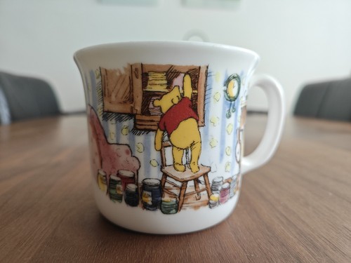 Royal doulton classic pooh - royal, pooh"