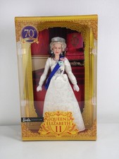 Barbie Regina Elisabetta II