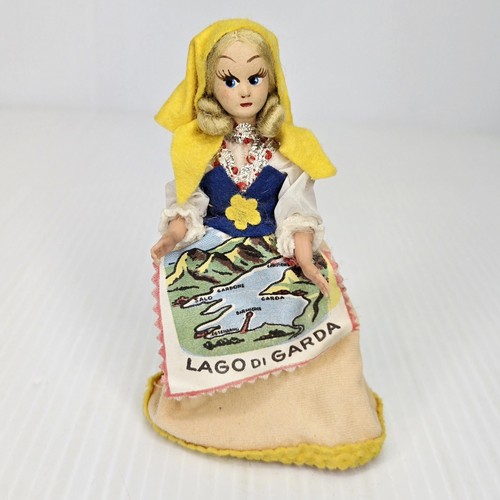 Bambola souvenir viaggio