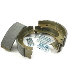 REAR BRAKE SHOES & FITTING KIT