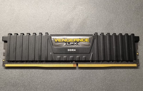 Corsair vengeance lpx - corsair,