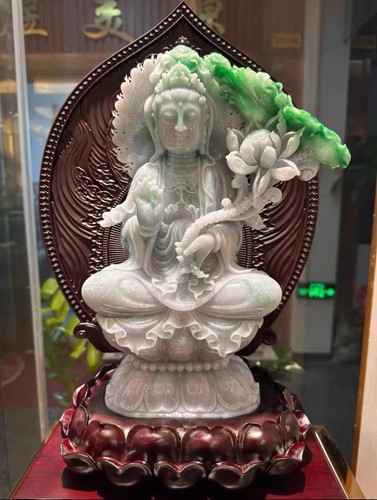 China natural jadeite - 24",