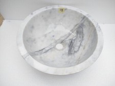 Lavabo in marmo bianco