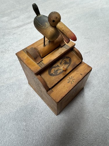 Antica scatola dispenser