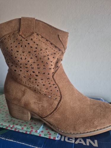 Stivaletti donna marroni