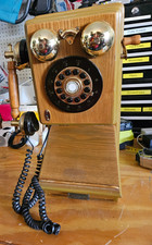 Telefono da parete in legno