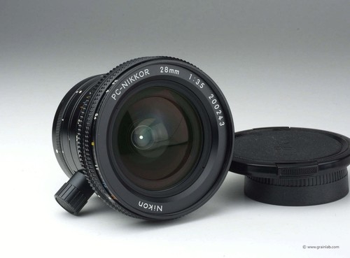 Nikon nikkor f 3 - 28, mm