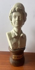 Scultura ceramica donna