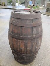 Botte in legno antica per vino con rubinetto vintage artigianale del '900