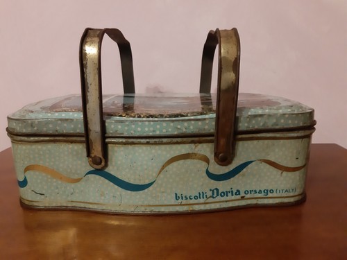 Scatola latta biscotti - di,