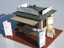 Edicola, compensato laserato +