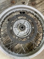 MOZZO PARASTRAPPI RUOTA POSTERIORE APRILIA PEGASO 650 1995 ORIGINALE