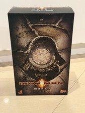 Sealed/New HOT TOYS Iron Man