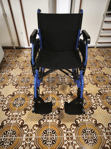 Sedia rotelle pieghevole - a,