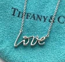 Collana con ciondolo grande