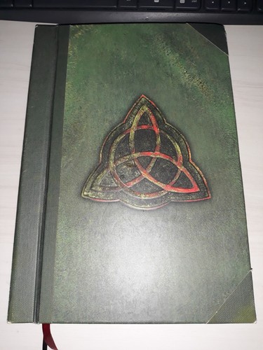 Charmed the complete series - charmed,