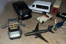 Modelli di auto e 2 modelli di