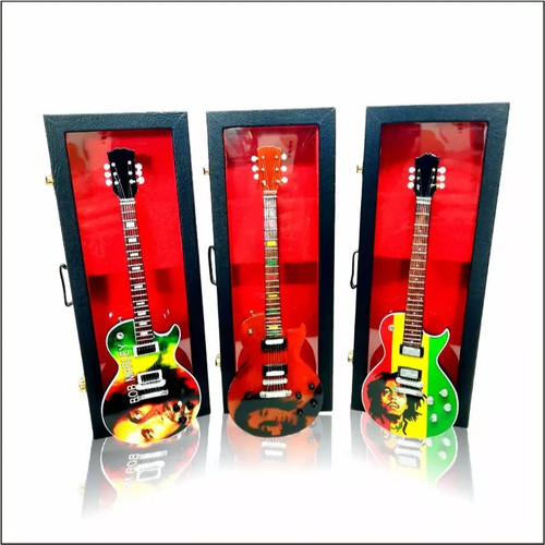 Set miniature guitars - of,