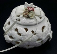 Scatola Portagioie Porcellana Traforato Cuori Sapone  Regalo Hervit *25964