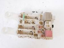 8273042010 SCATOLA FUSIBILI TOYOTA RAV-4 (A3) 2.2 D-4D 16V MAN 6M 136CV 2007 5P