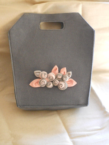 Borsa feltro con - rose, foglie
