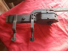 ANTICA TAPPATRICE DA TAVOLO IN FERRO X VINO CATINA AGRITURISMO CASALE 