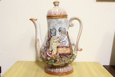 Brocca in Ceramica Capodimonte Decorata