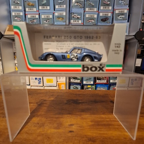 Box model 8432 ferrari - box,