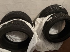 4 Gomme Invernali Bridgestone Blizzak LM-005: 2 x 225/45 R18 e 2 x 245/40 R18