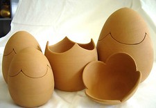 N. 04 SCATOLE UOVO IN COTTO ROSSO REALIZZATE A MANO PER DECORAZIONE- DECOUPAGE  