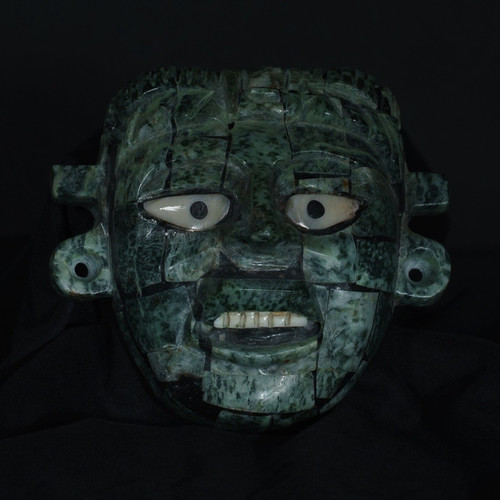 Maschera contemporanea stile