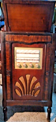 Antico radio grammofono - radio/grammofono, con
