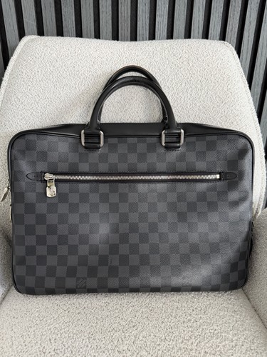 Louis vuitton porta - louis,