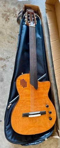 Fretless - aperta),