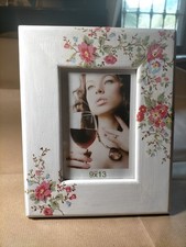 CORNICE BIANCA IN LEGNO CON