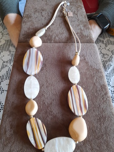 Collana resina beige - in,