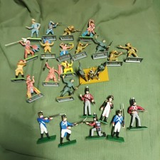 18 Soldatini Britains + Altri