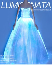 Abito da sposa luminoso