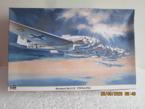 Hasegawa heinkel he 111z - hasegawa,