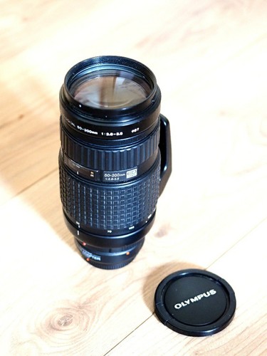 Olympus 200mm pour - 50-200mm,