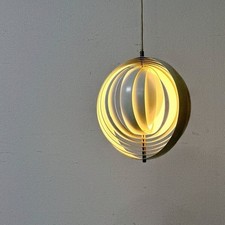Lampada Vitra Moon progettata